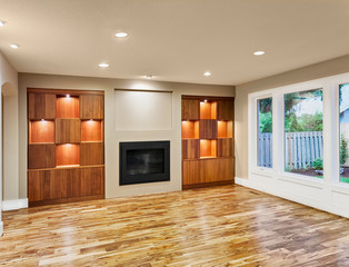 Beautiful unfurnished living room in new home