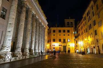 Naklejka premium Roma Tempio Adriano