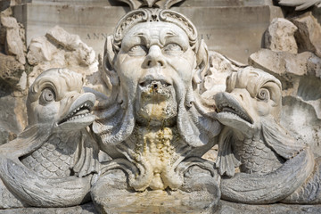 Fototapeta na wymiar Detail am Brunnen von Giacomo della Porta, Rom, Italien