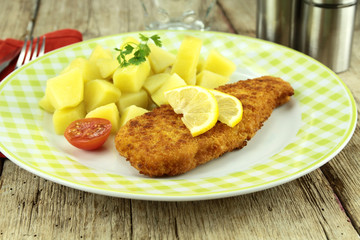 poisson pané et pommes de terre