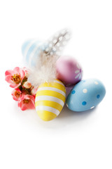 Easter decoration: colorful eggs and spring flowers