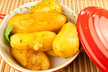 pommes de terre cuites sauce créole