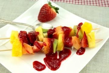 brochettes de fruits