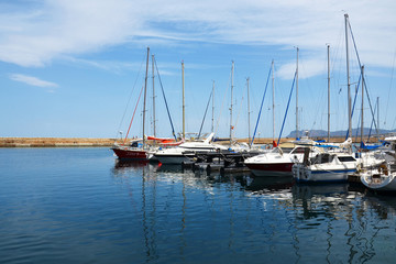 Fototapeta na wymiar The sea mooring with yachts