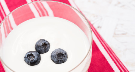 Yogurt with blackberry