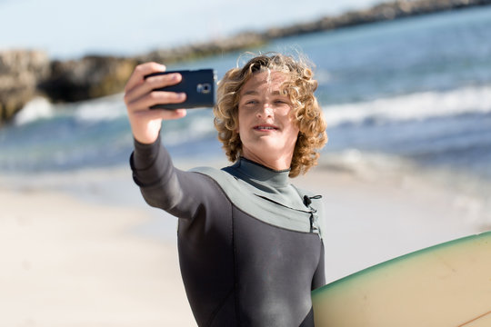 Quick selfie before big surf