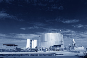 Obraz premium Oil Warehouse