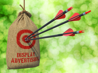 Display Advertising - Arrows Hit in Red Target.