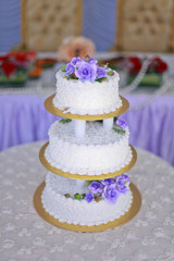 Obraz na płótnie Canvas beatiful wedding cake for wedding ceremony