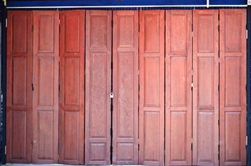 Obraz na płótnie Canvas vintage folding wood doors
