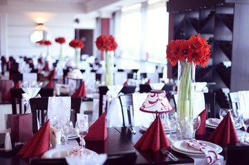 wedding  table decoration with flowers