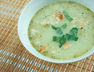 Allgauer Kasesuppe