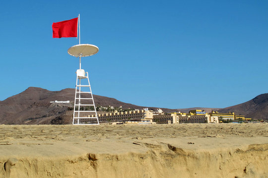 RoteFahneBadeverbotFuerteventura-Sued