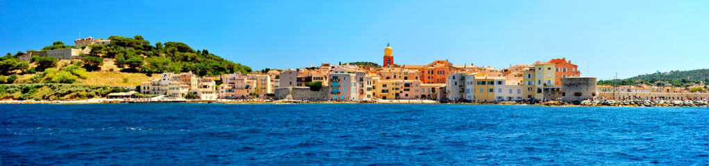 Fototapeta na wymiar France - Saint Tropez - panoramic view from sea