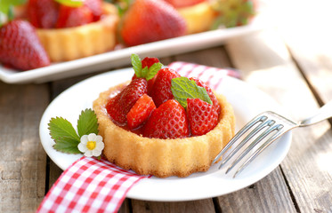 Kleiner Erdbeerkuchen