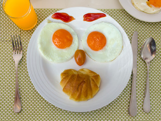 Happy Face Frying Eggs breakfast