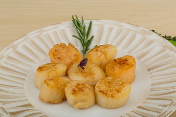 Grilled scallops
