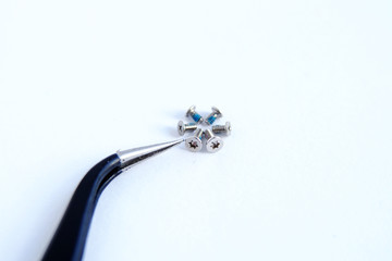 Pinzette & HTC Schrauben Werkzeug Smartphone