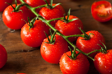 Raw Organic Red Cherry Tomatoes