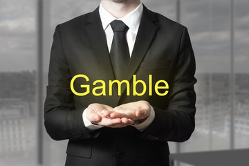 Obraz premium businessman begging gesture gamble