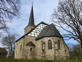 Fototapeta na wymiar Dorfkirche Stiepel Bochum