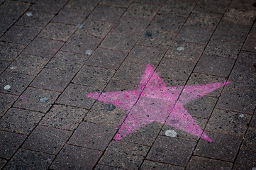 Graffiti étoile au sol