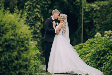 Fototapeta na wymiar beautiful blond wedding couple
