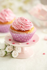 Delicious cupcakes on table  close-up