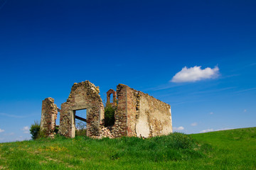 Rovine di una piccola chiesa