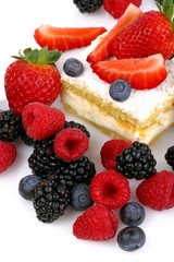 Dessert con frutti di bosco
