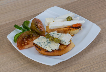 Tapas with soft cheese