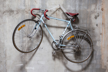Fototapeta na wymiar Bicycle on the Wall