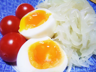 タマゴサラダ