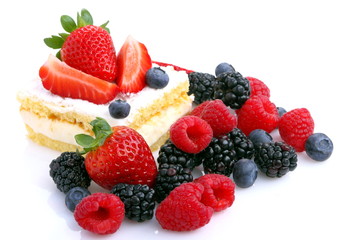 Dessert con frutti di bosco
