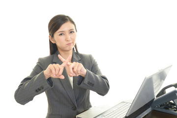 禁止の意思表示をするOL