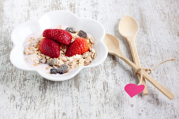 muesli with yogurt and strawberry