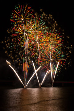 つなぎ温泉御所湖まつり 花火大会 Stock Photo Adobe Stock