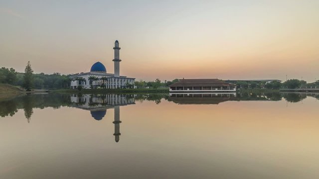 Sunrise At UNITEN Mosque - A time-lapse