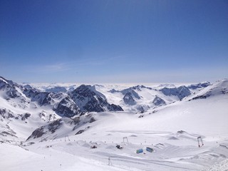 Fototapeta na wymiar Skifahren in Tirol