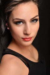 Beau visage de jeune femme