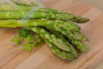Raw asparagus