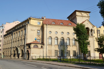 Fototapeta na wymiar Building of children's shelter, St.Petersburg.