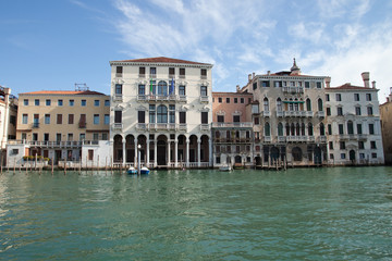 Fototapeta na wymiar Venise : façades sur le grand canal