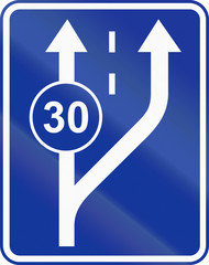 Polish traffic sign: Start of slow lane