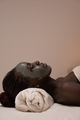 Naklejka premium African beauty woman getting spa