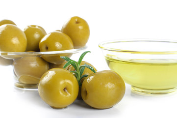 Green marinated olives, olive oil.