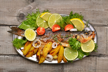 Cooked fish with vegetables