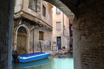 Fototapeta na wymiar Water canal in Venice