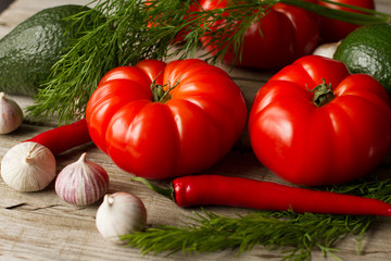 tomato with garlic and gray background