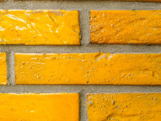 Mauerwerk gelb
